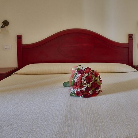 Hotel Parco Blu Cala Gonone Habitación foto
