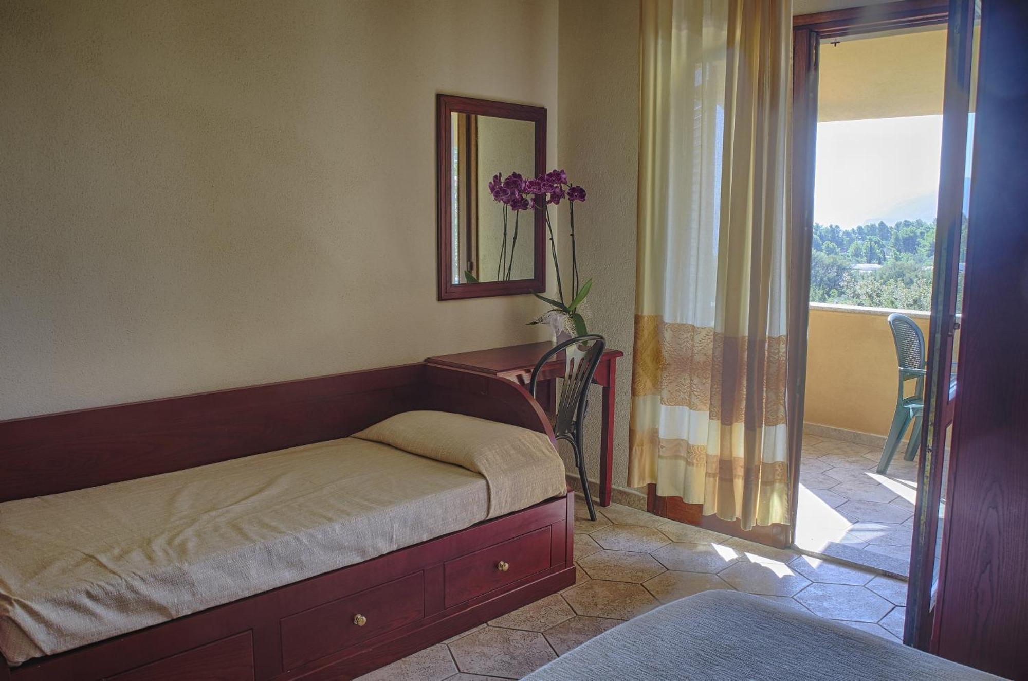 Hotel Parco Blu Cala Gonone Habitación foto