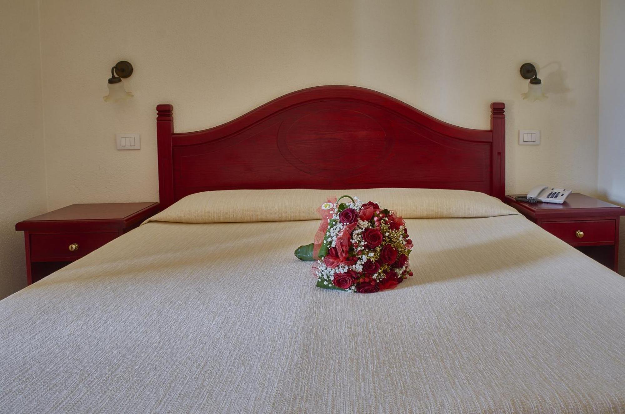 Hotel Parco Blu Cala Gonone Habitación foto